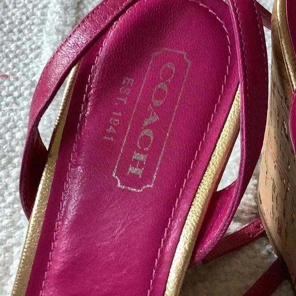 Beautiful fucsia Coach sandals size 7.5 - Picture 4 of 7